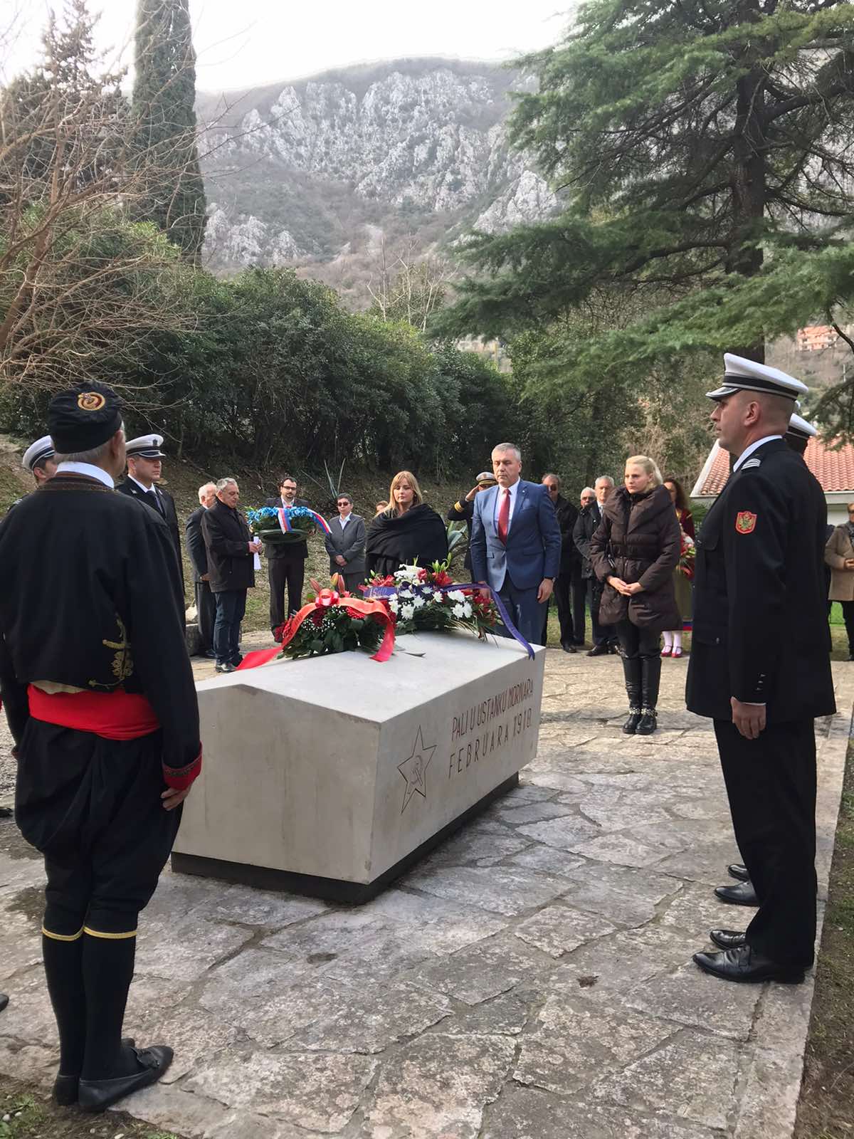 OBILJEŽEN DAN POBUNE MORNARA U BOKI I ISTAKNUTIH JUNAKA U LIPCIMA