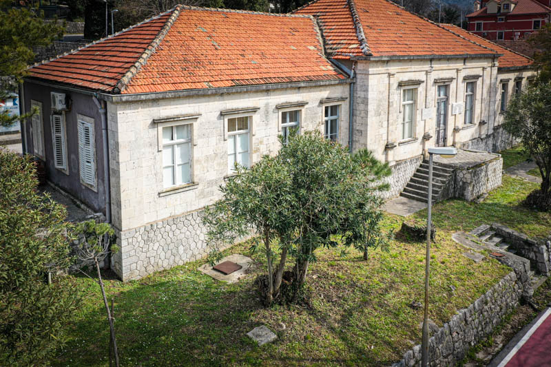 OPŠTINA KOTOR OTPOČELA REKONSTRUKCIJU SLAVJANSKE ČITAONICE U DOBROTI
