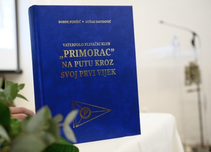 PRIMORAC ZA PRVI VIJEK POSTOJANJA DOBIO MONOGRAFIJU