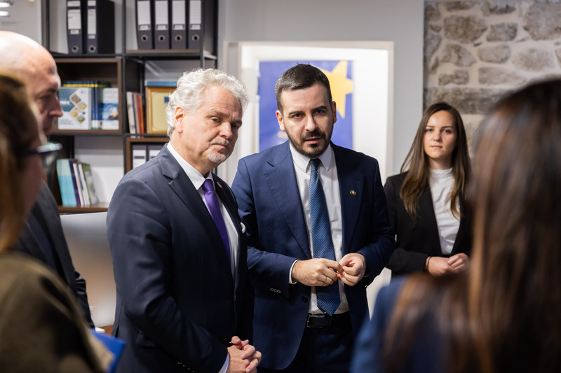 INSTITUCIJE, LOKALNE ZAJEDNICE I CIVILNI...