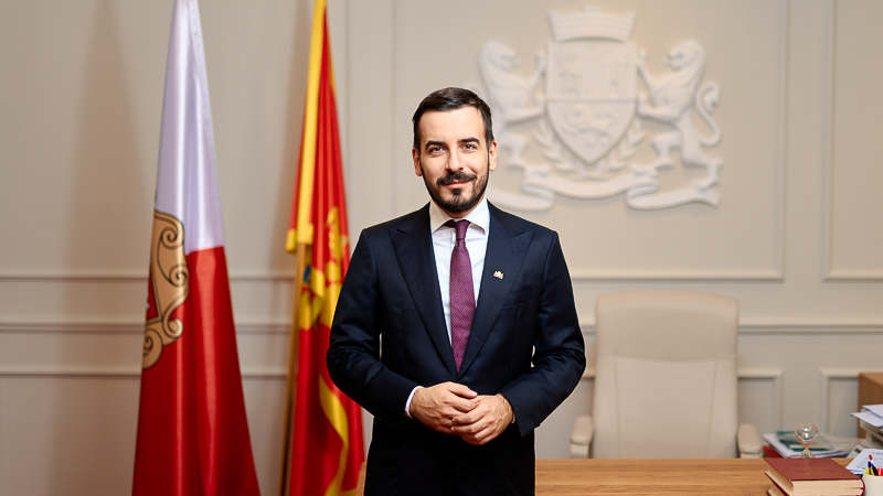 PREDSJEDNIK JOKIĆ ČESTITAO BADNJI DAN...