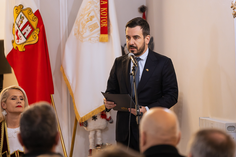 JOKIĆ NA AKADEMIJI BOKELJSKE MORNARICE:...