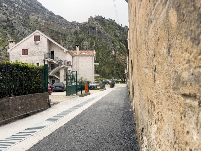ASFALTIRANA ULICA MAROVINA NA TABAČINI 