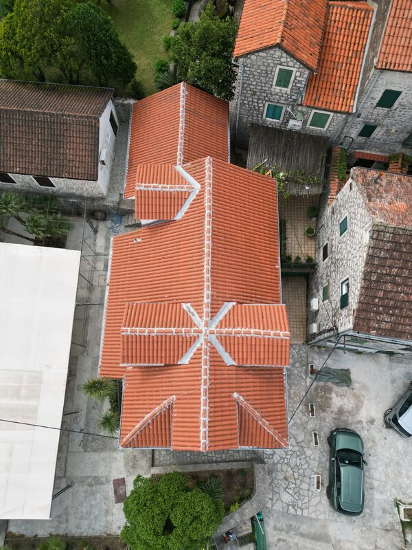 REKONSTRUISAN KROV NA DOMU KULTURE...