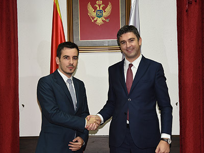 JOKIĆ AND FRANKOVIĆ - JOINT AGAINST THE NEGATIVE EFFECTS OF THE CRUISING TOURISM AND THE TAILORING OF CITIES BASED ON THEIR CITIZENS