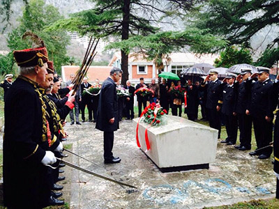 Polaganje vjenaca na spomen obilježju u Škaljarima - Potpisivanje povelje o saradnji, partnerstvu i prijateljstvu Kotora i Prerova