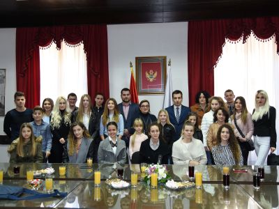 IN LIGHT OF THE DAY OF THE MUNICIPALITY, PRESIDENT JOKIC HAS RECEIVED RECEPTION FOR PUPILS AND STUDENTS