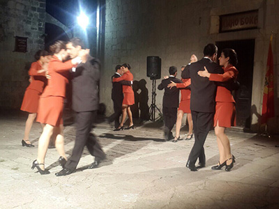  Tango Argentino u  Kotoru